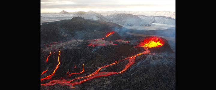 ISLAND: Feuer und Farben, Elfen und Eis
